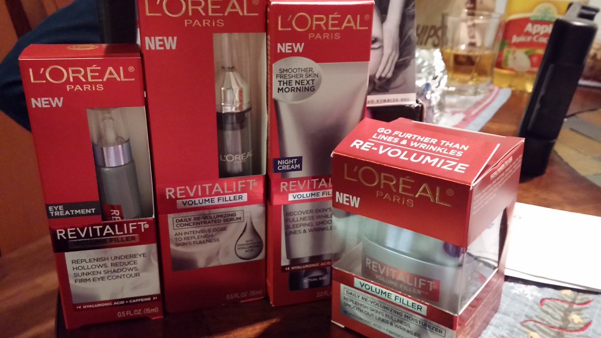 naqvi13's tweet photo. So Excited! I can't wait to get started on my L'orealrevitaliftvoxbox Thank you #Influnster #askskinexperts https://t.co/rv0m5bNOiE