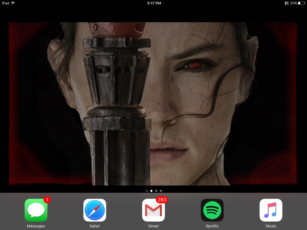 Rey_the_hero's tweet photo. My lock screen and home screen #StarWars #TheForceAwakens #EvilRey #ReyTheHero #DaisyRidley https://t.co/5iXJeEtni5