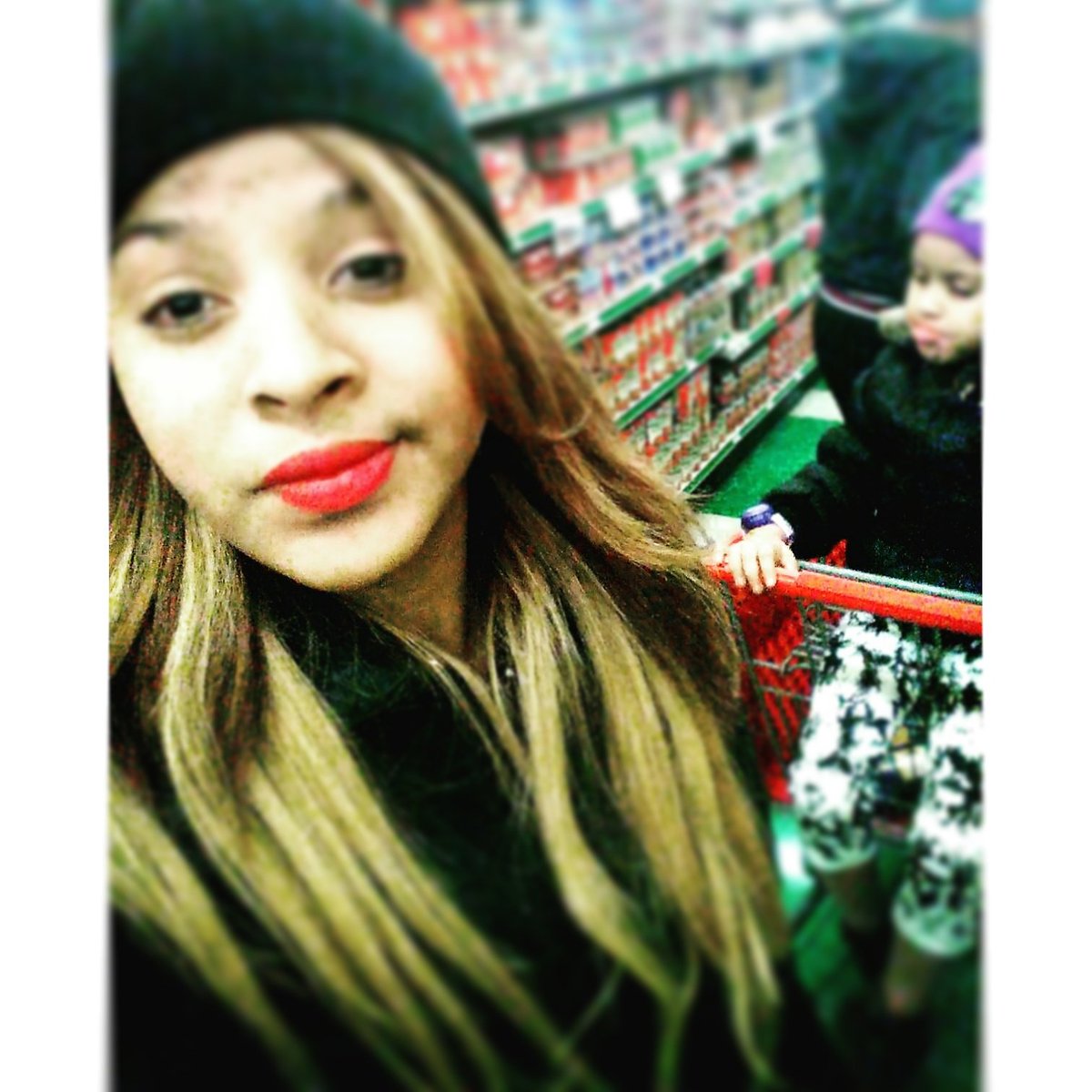 LisbethMartee's tweet photo. Super Market With My Sis💓💋 https://t.co/NTPgKkXPTp