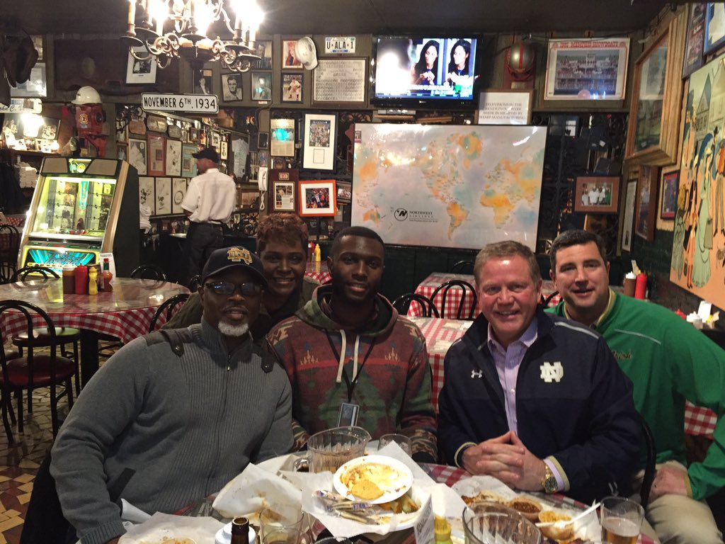 LOUIS VAUGHN tweet media