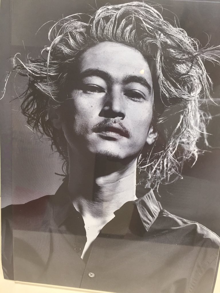 シルバーアッシュ 公式アカウント 窪塚洋介 Silver Ash クリエイティブに生きるためのライフスタイル メンズファッション誌 Eyescream No 142の撮影で実現しました ぜひ誌面でチェックしてみて下さい T Co Byush4sjwn Twitter