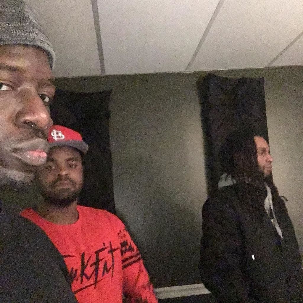 DrPhillENT's tweet photo. @1St_Gang @BTDAMOB #PlumFool @plumfoolbtdamob, @300shawty3D ,#DrPhill #SoufSideDaRealest #… https://t.co/RAnFzdK9fH https://t.co/EtviSE4v65