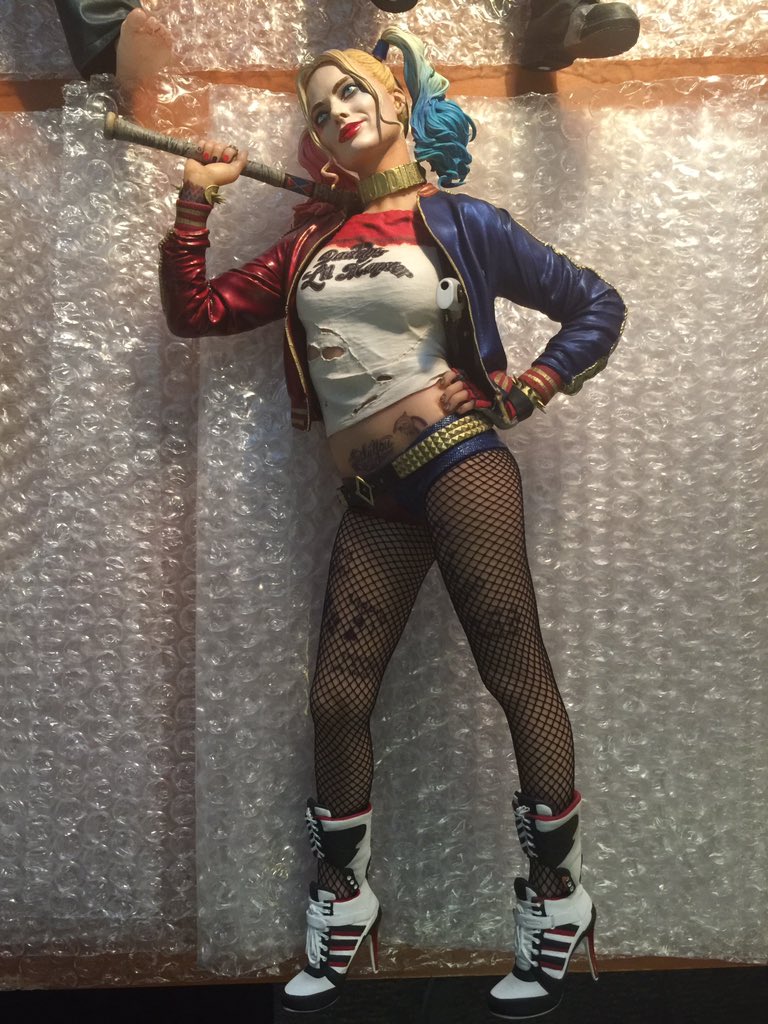 [DC Collectibles] Suicide Squad 12' Statues CZSbWPQWcAAxsPU