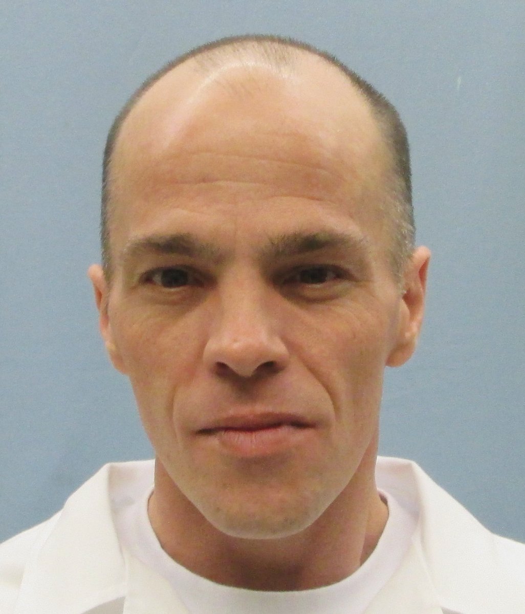 prensa_libre's tweet photo. #Alabama ejecuta a #ChristopherBrooks por crimen que cometió hace 25 años. ►https://t.co/k0uRvKX6M0 Vía @inter_pl https://t.co/mDVwsewyOt