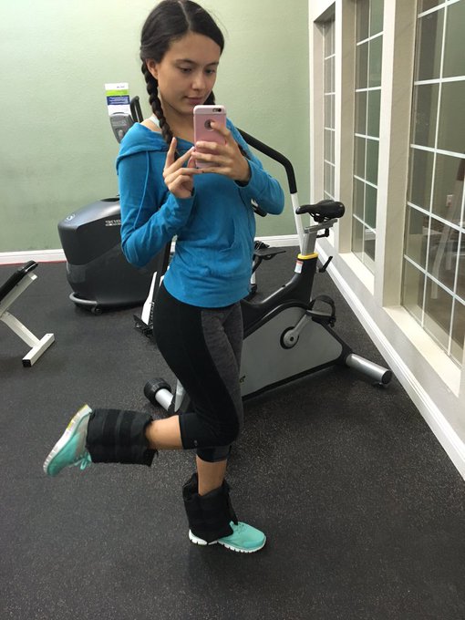 Using the heaviest weights on my ankles today, let's do this! 😜👟 #cardio #ankleweights https://t.co/<a href="/tag/cardio"class="tags"><span>#cardio</span></a><a href="/tag/ankleweights"class="tags"><span>#ankleweights</span></a>