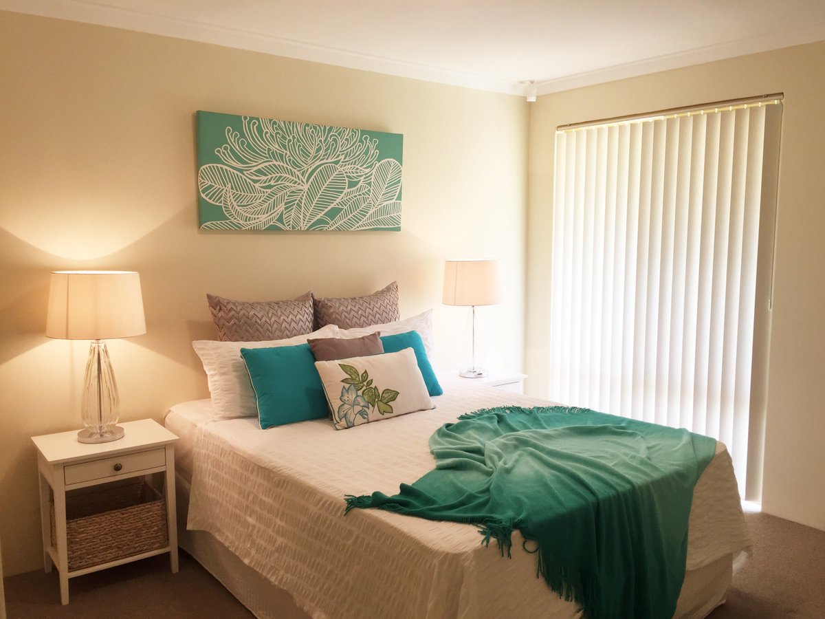 ShortStayDirect's tweet photo. #Propertystyle we took this and turned it into this https://t.co/RBhIHpOEIp as part of our STAGING BLISS service https://t.co/1WwyhDVxEI