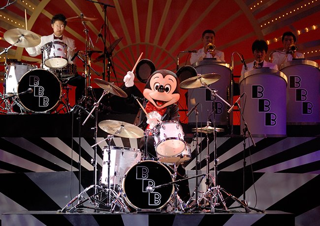東京ディズニーリゾートpr 公式 1月22日はジャズの日 ビッグバンドジャズの迫力あふれる演奏にのせて ミッキー やディズニーの仲間たちが本格的な歌やダンスを披露する ビッグバンドビート を楽しみませんか T Co L3zf2wugga ジャズの日 東京ディズニーリゾートpr 公式 1月22日はジャズの日 ビッグバンドジャズの迫力あふれる演奏にのせて ミッキー やディズニーの仲間たちが本格的な歌やダンスを披露する ビッグバンドビート を楽しみませんか T Co L3zf2wugga ジャズの日