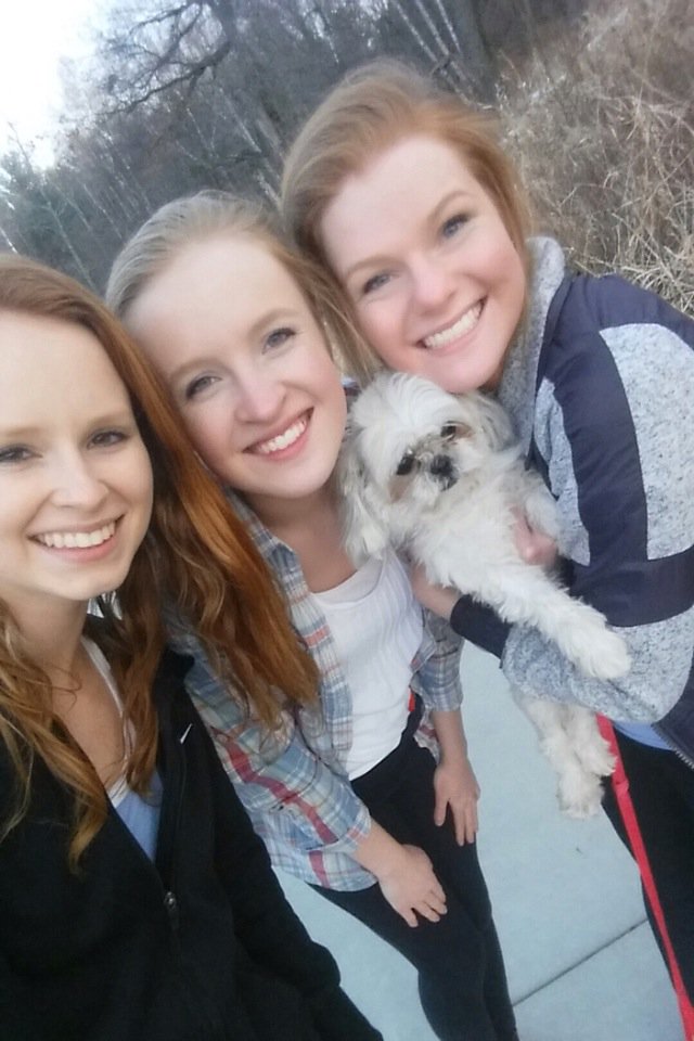 NicoleWallerick's tweet photo. Happy birthday to ma triplet! Love you too the moon and back girly! Hope we can see each other soon! 😍🎉😛❤️ https://t.co/7oWDAHaYTU