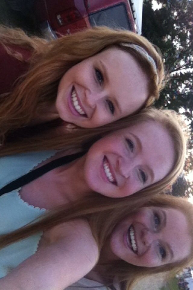 NicoleWallerick's tweet photo. Happy birthday to ma triplet! Love you too the moon and back girly! Hope we can see each other soon! 😍🎉😛❤️ https://t.co/7oWDAHaYTU