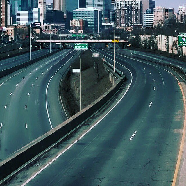 Hstarrp's tweet photo. How roads will look tomorrow with the complete over reaction of weather!#60mphdrive #hpforthewin #perfectcommute https://t.co/QioBePBKco