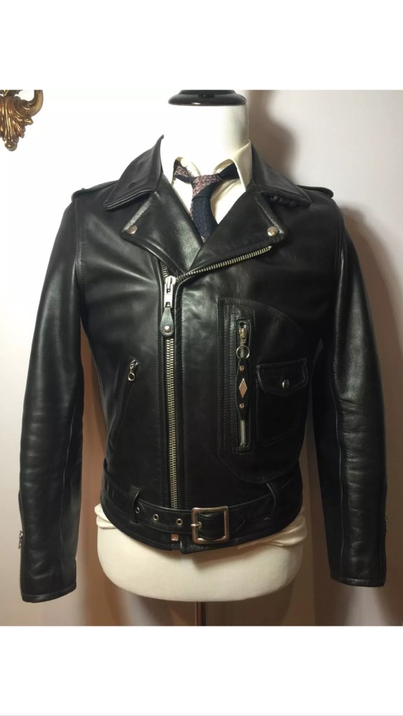 SilverCoyotes's tweet photo. Look #Schott #Rare #Perfecto #LeatherJacket #DPocket #Motorcycle https://t.co/pfwZ6G9laC #classic #style #badass https://t.co/AQmAJvdsyO