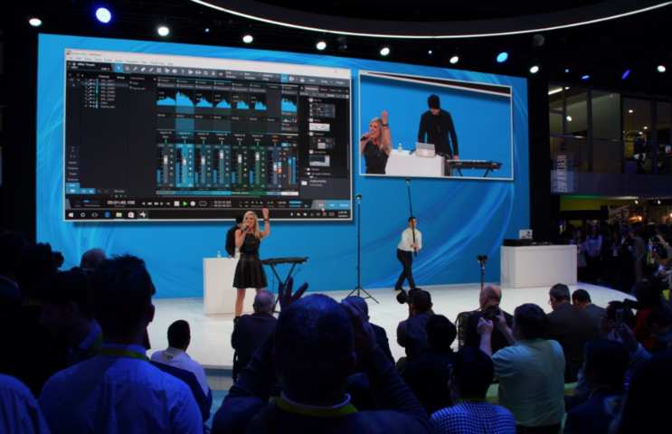 인텔 프로세서 장비로 대학생들이 촬영한 360도 뮤직비디오. 전문가가 아니더라도 이제 누구나 프로처럼 360도 영상을 촬영할 수 있어요. ▶bit.ly/1RUbfXS