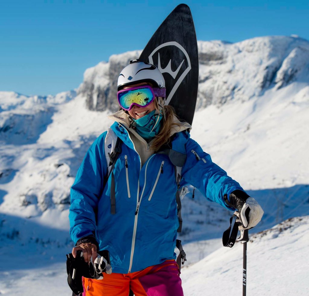 pt_rasmussen's tweet photo. Goooodbye #bikini and hello #snowboarding and #skiing. #winterstick https://t.co/hQmHBjqW3o