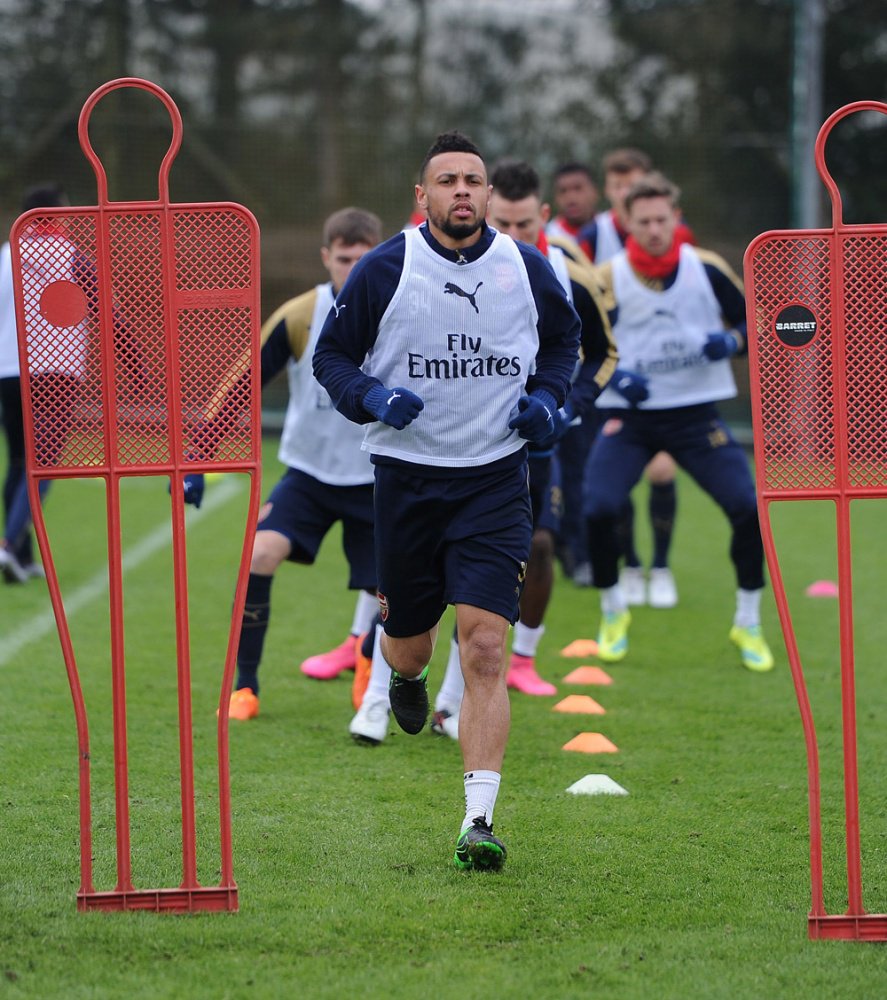 Arsenal's tweet photo. Excited to see these guys on the pitch? https://t.co/H7r1zaCzOo https://t.co/tmjnxLK9jp