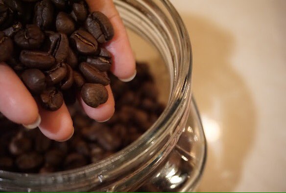 Selamat hari jumat. Hari ini kami buka jam 15.00- tengah malam :)