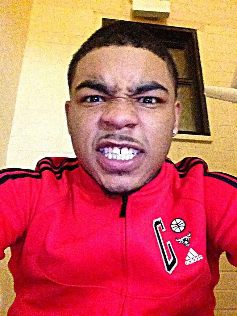 RocBoyAlo3's tweet photo. #FuckYoSide 🅿 https://t.co/ti1FaNfElX