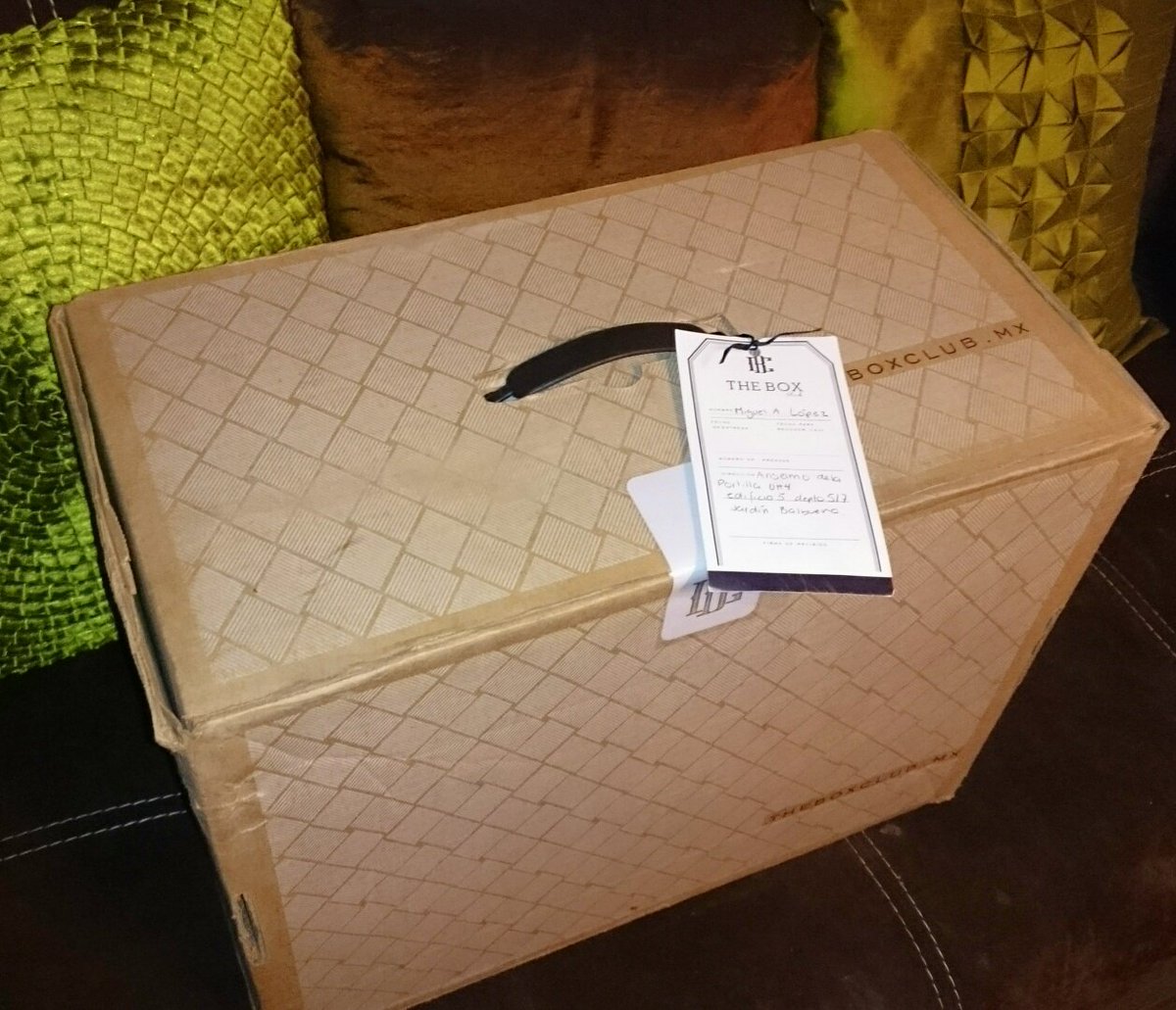 miguelito_lop's tweet photo. Recibiendo la primera @TheBoxClubMx!!! Super!!! https://t.co/aH3xzKRjMM