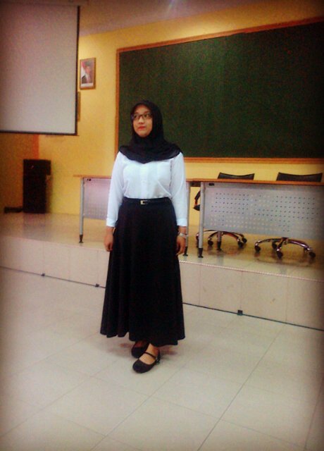 FiitriaaR's tweet photo. UAS harus tetap cantikkk:phaha https://t.co/v66v6ccYFm