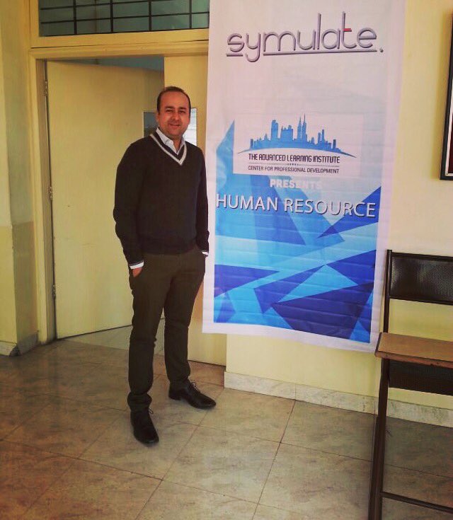 Siddharth_Vaze's tweet photo. At #Symulate today , the HR portion of @SympulseFest .MBA students battling it out! #TALI #Education #Pune #HR #MBA https://t.co/LiHZ6Jy1iA