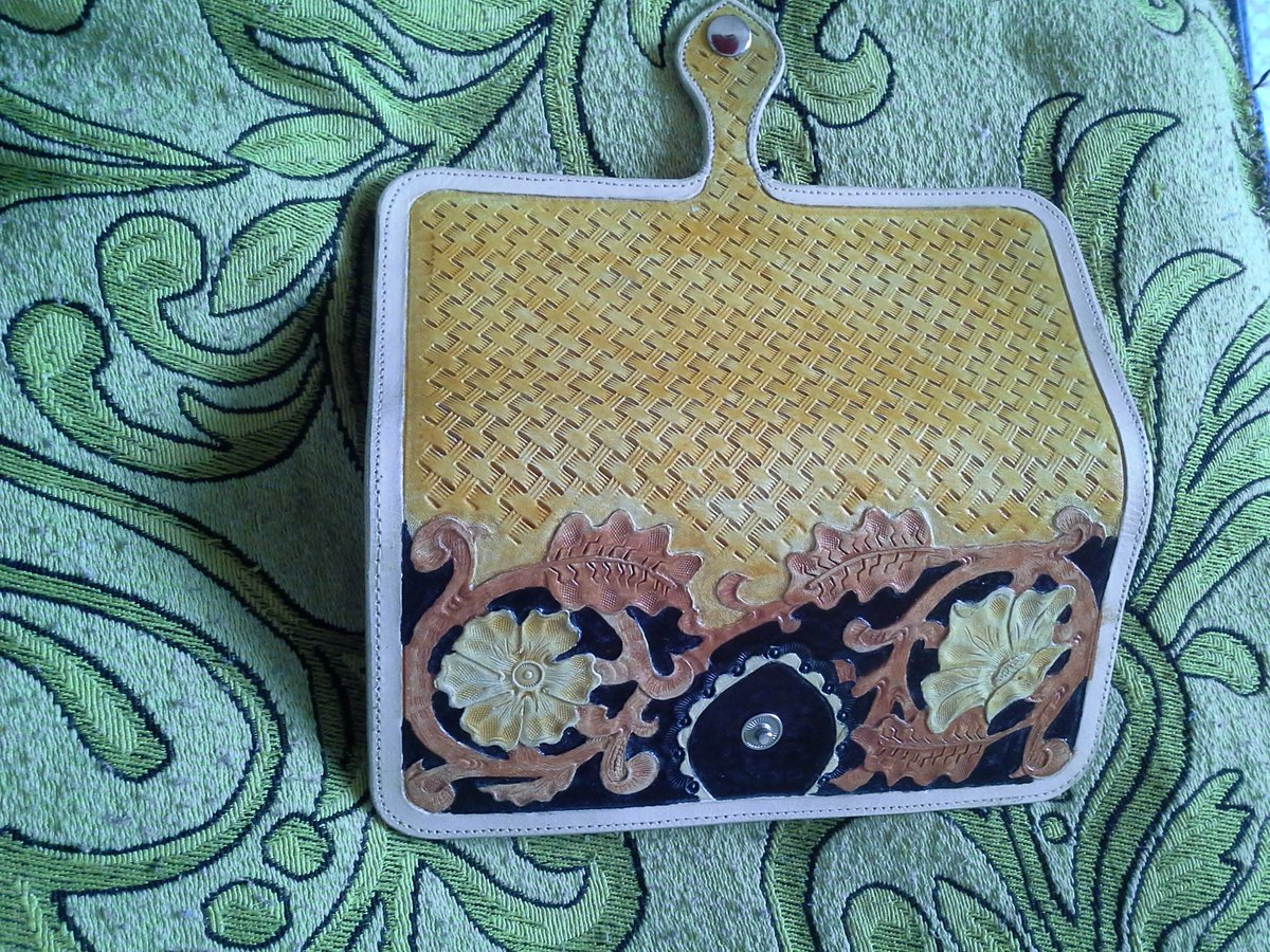 100% Арьсан сийлбэртэй түриивч
Монголд үйлдвэрлэв.