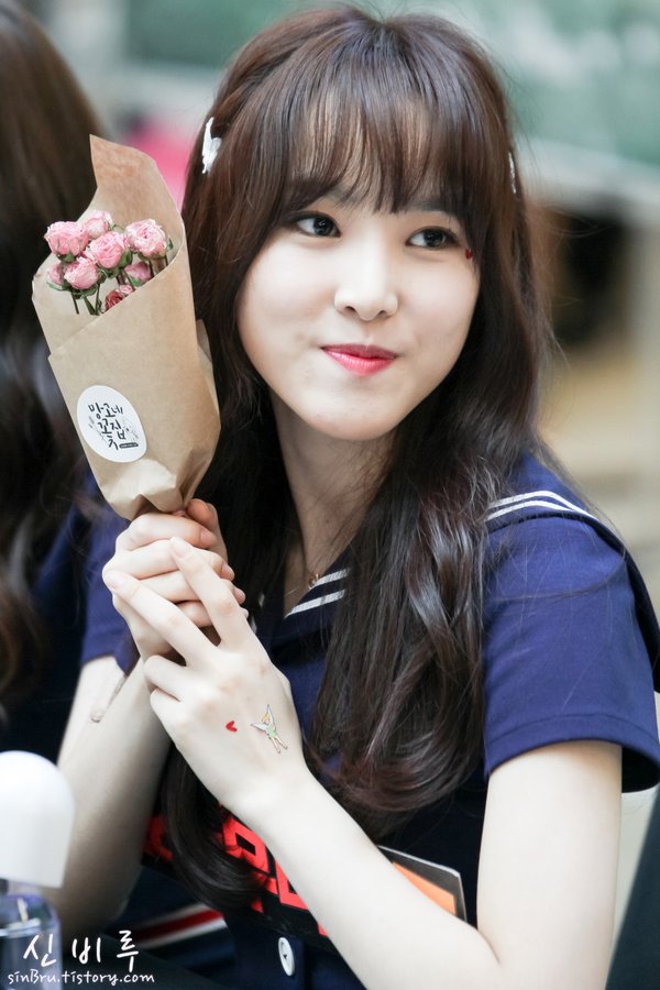 Hasil gambar untuk gfriend fansign