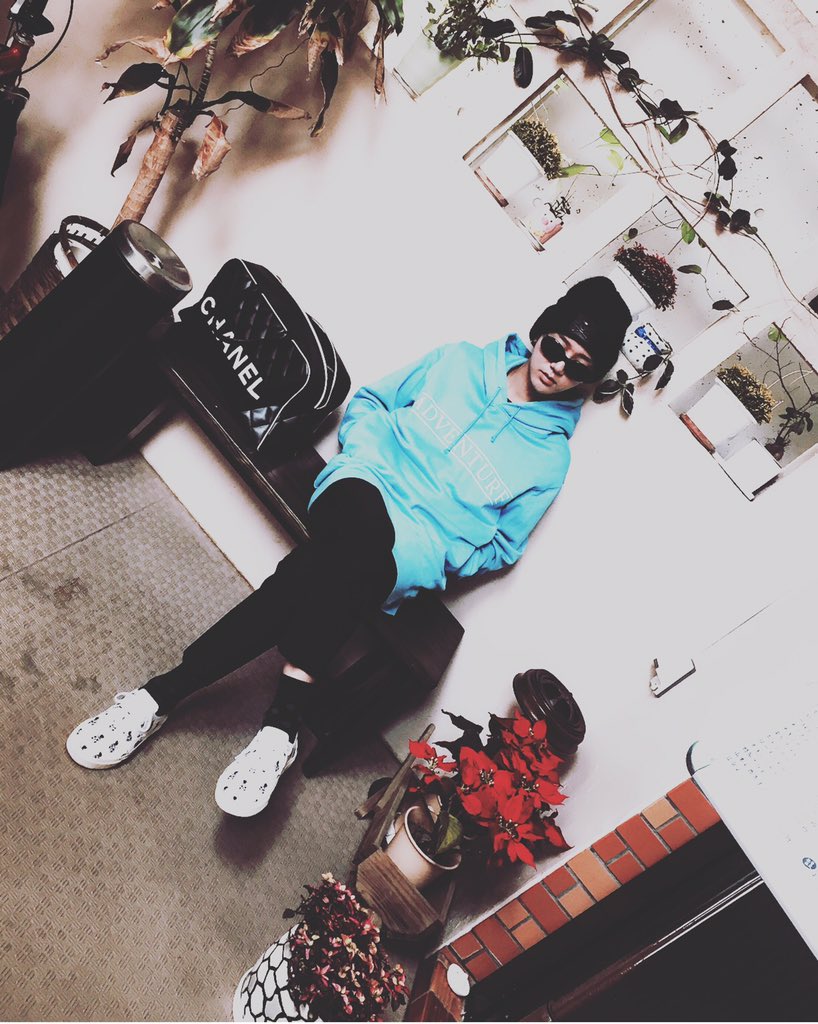 shfly3424's tweet photo. 오늘은 밥을섭취해야겠엉 !! 🍙🍘 #밥 #돈가스 https://t.co/yhjh8SCgBU