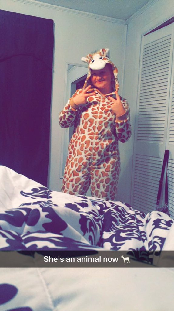 tannerfields74's tweet image. Ain't she cute @AudreyGrace16 @ZackHorner3