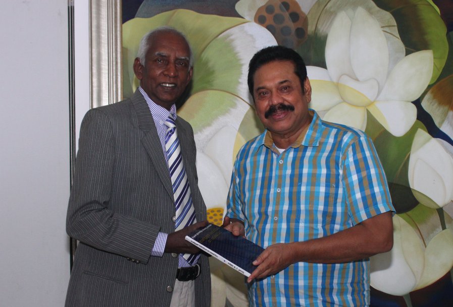 gbslk's tweet photo. Latest book 'ආණ්ඩුක්‍රම ව්‍යවස්ථාව හා අවබෝධය' by W.O.T. Fernando presented to @PresRajapaksa #lka #NewConstLK https://t.co/iFXGpo0Krl