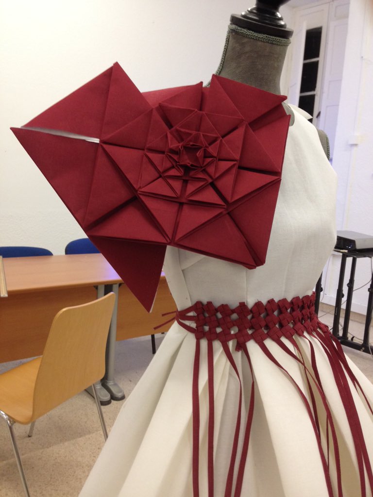 evasotoconde's tweet photo. Propuestas alumnos en el taller Origami Textil en la Térmica de Málaga @latermicamlg https://t.co/1hydt3Hpv8