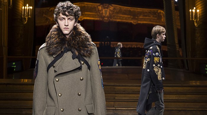 buro247ru's tweet photo. Неделя мужской моды в Париже: Dries van Noten, осень-зима 2016 https://t.co/1dKXQ97E92 https://t.co/qGC3zSuRNw