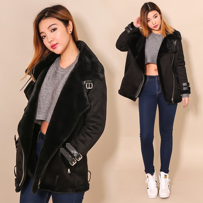 bkrmofficial's tweet photo. Stay warm and cozy this weekend in our Wrap Me Up Coat 💙 Remember to check out our #finalsale &amp; enjoy up to 80% off! https://t.co/TiRT6kX82d