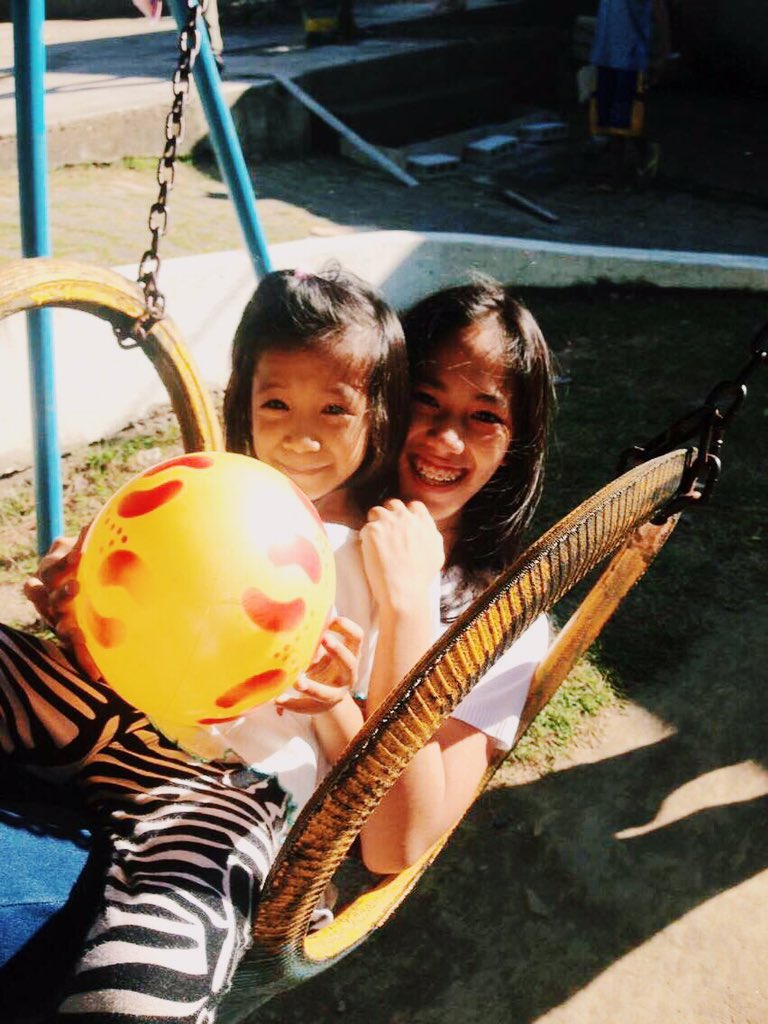 likha_ph's tweet image. Spreading peace and love ✌🏼️💙 #stART2016 with new friendships 👧🏻👦🏻