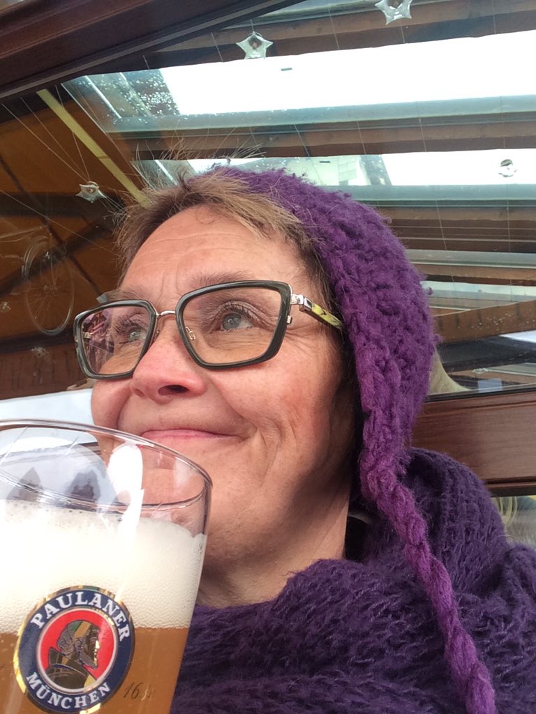 SusanneFred's tweet photo. Öl i vinterkylan😉 https://t.co/nDWUQHrSO5
