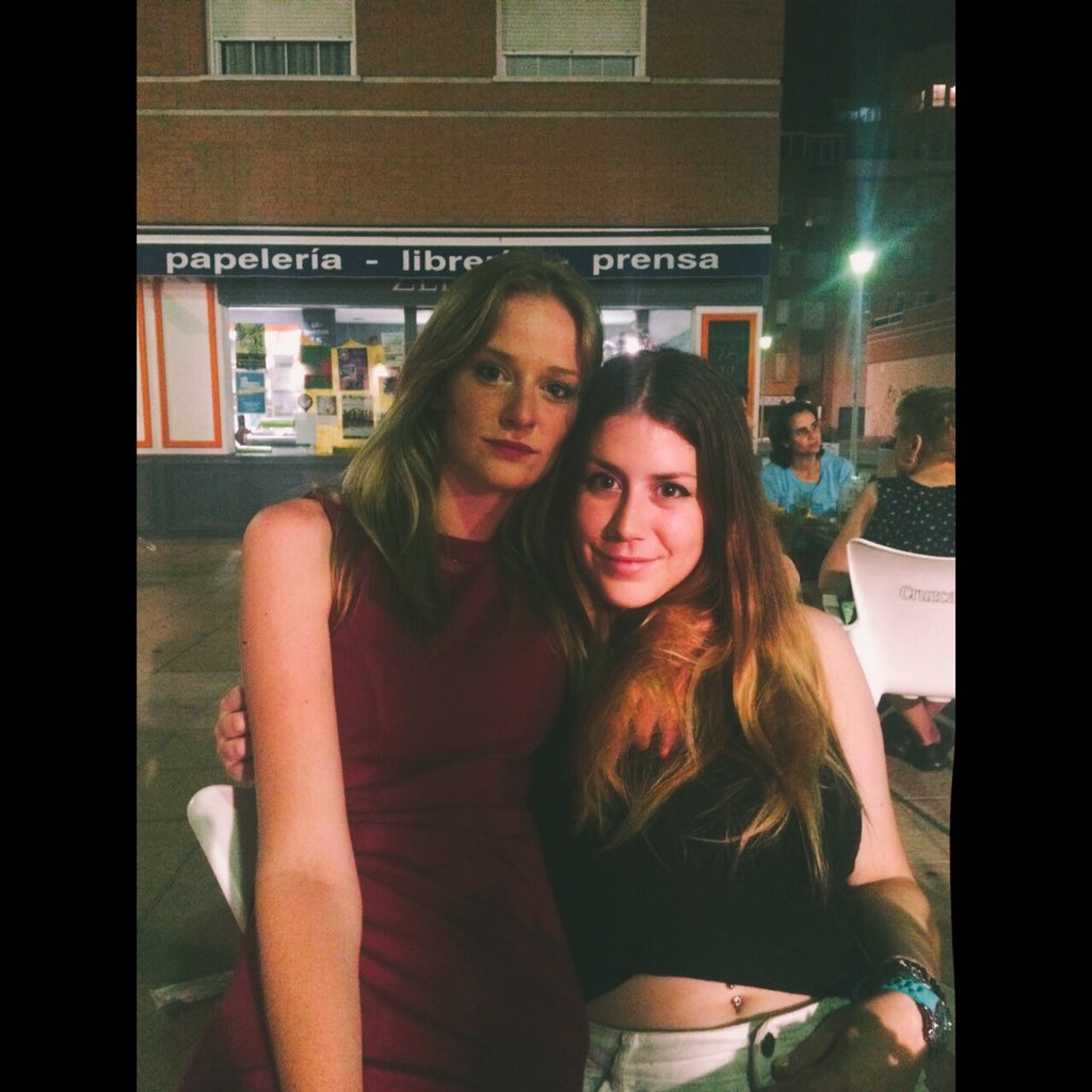 marmaruchii's tweet photo. Hoy por fin viene mi otra mitad, mi hermanita, mi calaca, mi todo! #alicia #bestfriend #madrid #love #lascalacas #bf https://t.co/FUxVVmAhBW