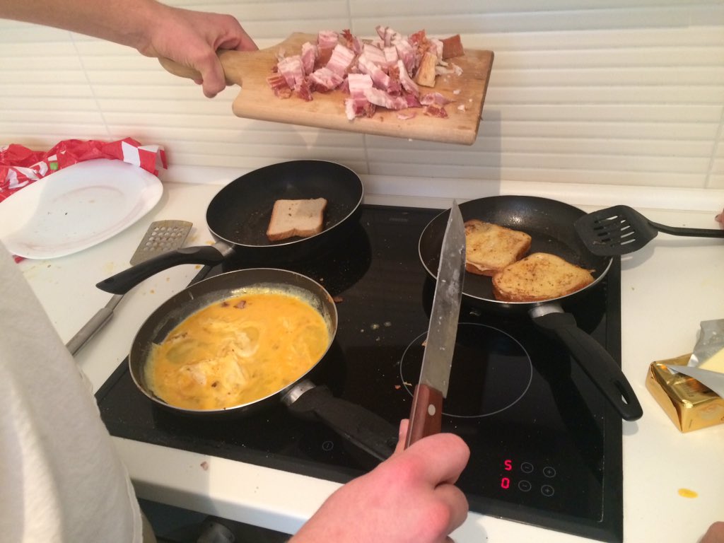 MUN2016LCDS's tweet photo. Breakfast, courtesy of Paul https://t.co/kikoZmdqjc