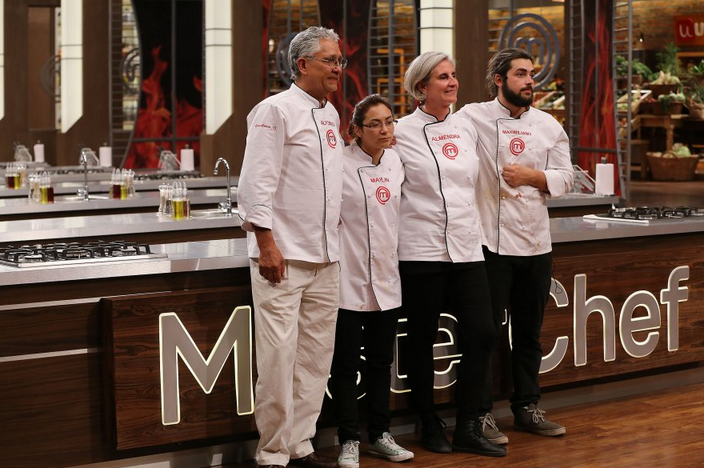 PublimetroChile's tweet photo. Felipe es el último eliminado de #MasterChef2 que ya tiene sus finalistas https://t.co/adNvgeZdzL https://t.co/nEd7CTK35B
