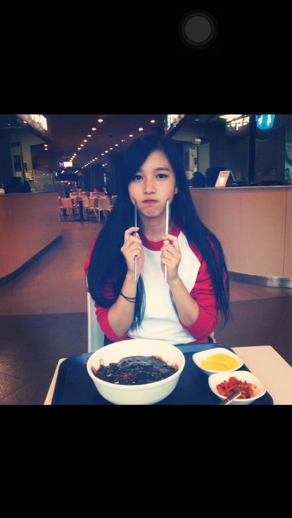 [트와이스] 데뷔하기 전에 과거사진 왕창 털린 미나 | 인스티즈