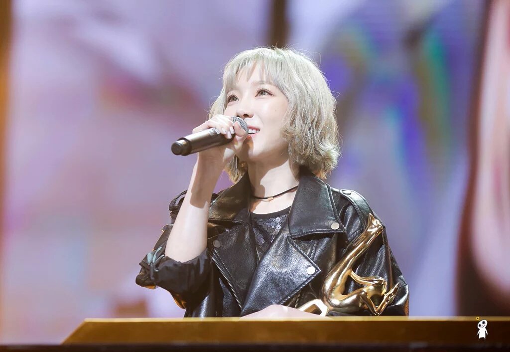 kimtaeyeonews's tweet photo. 160120 Taeyeon 태연 GDA by 꽃숑 #1
https://t.co/stRP7klGDl
https://t.co/Lb8FrgMvWn
https://t.co/QTfe02ZyeH #snsd #소녀시대 https://t.co/oiMIqWY3Xa