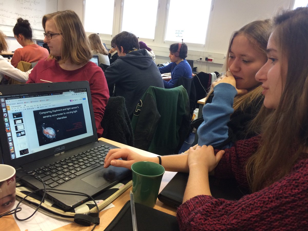 LMinomex's tweet photo. Final presentation, come see us at 17h ⏰#BiosensorsFDV @NoemiePaillon https://t.co/QVnEW8F6HG