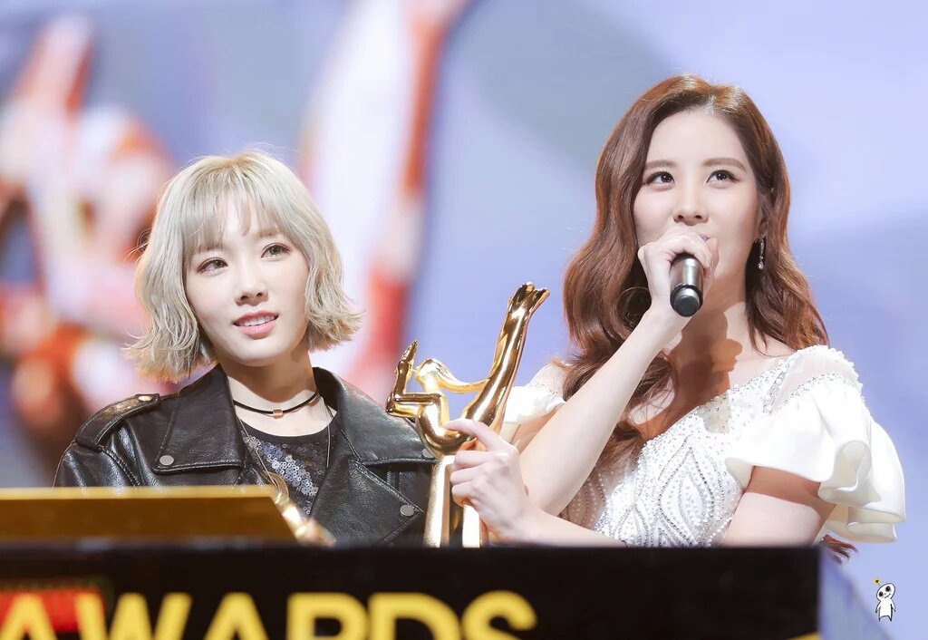 kimtaeyeonews's tweet photo. 160120 Taeyeon 태연 GDA by 꽃숑 #2
https://t.co/stRP7klGDl
https://t.co/Lb8FrgMvWn
https://t.co/QTfe02ZyeH
#snsd #소녀시대 https://t.co/lcUcAp13OC