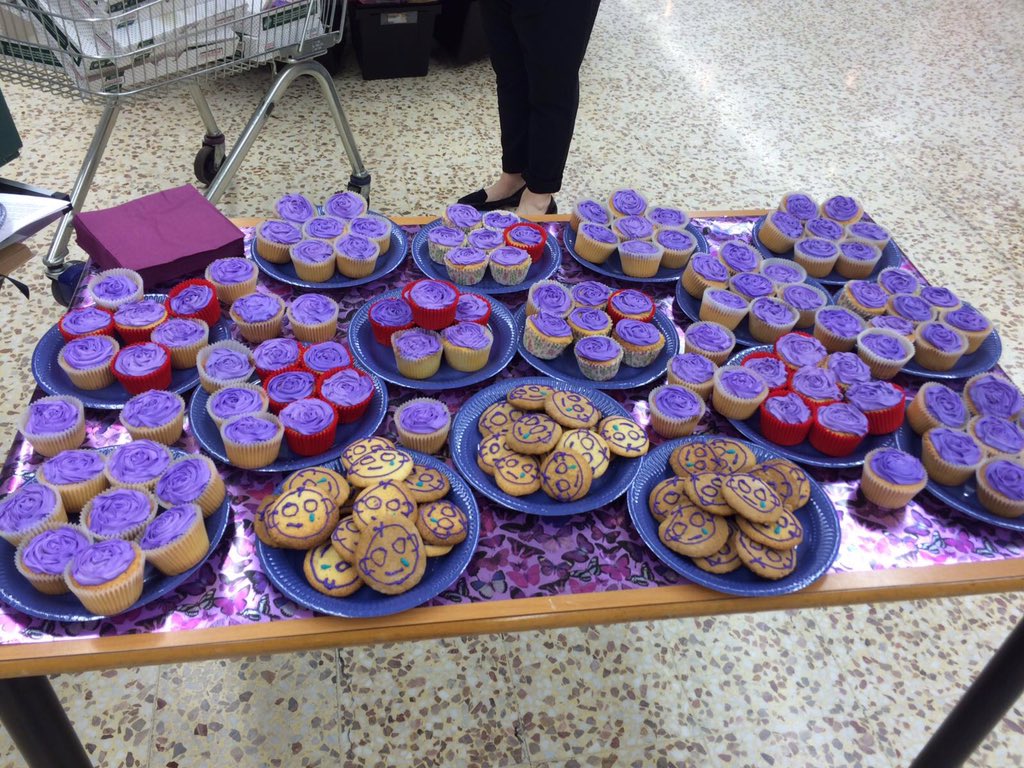 #GivetoGOSH Tesco South London Large Stores collecting for GOSH <a href="/Tesco_London/">Tesco London</a> <a href="/GreatOrmondSt/">Great Ormond Street Hospital for Children</a> <a href="/standardnews/">Standard News</a>