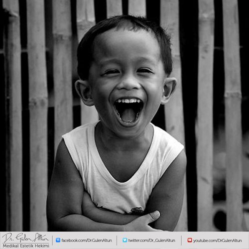 İçtenlikle yaşayıp kahkahalara boğulacağımız bir hafta sonu geçirmek dileğiyle :) #içtenlik #yaşam #yürekten