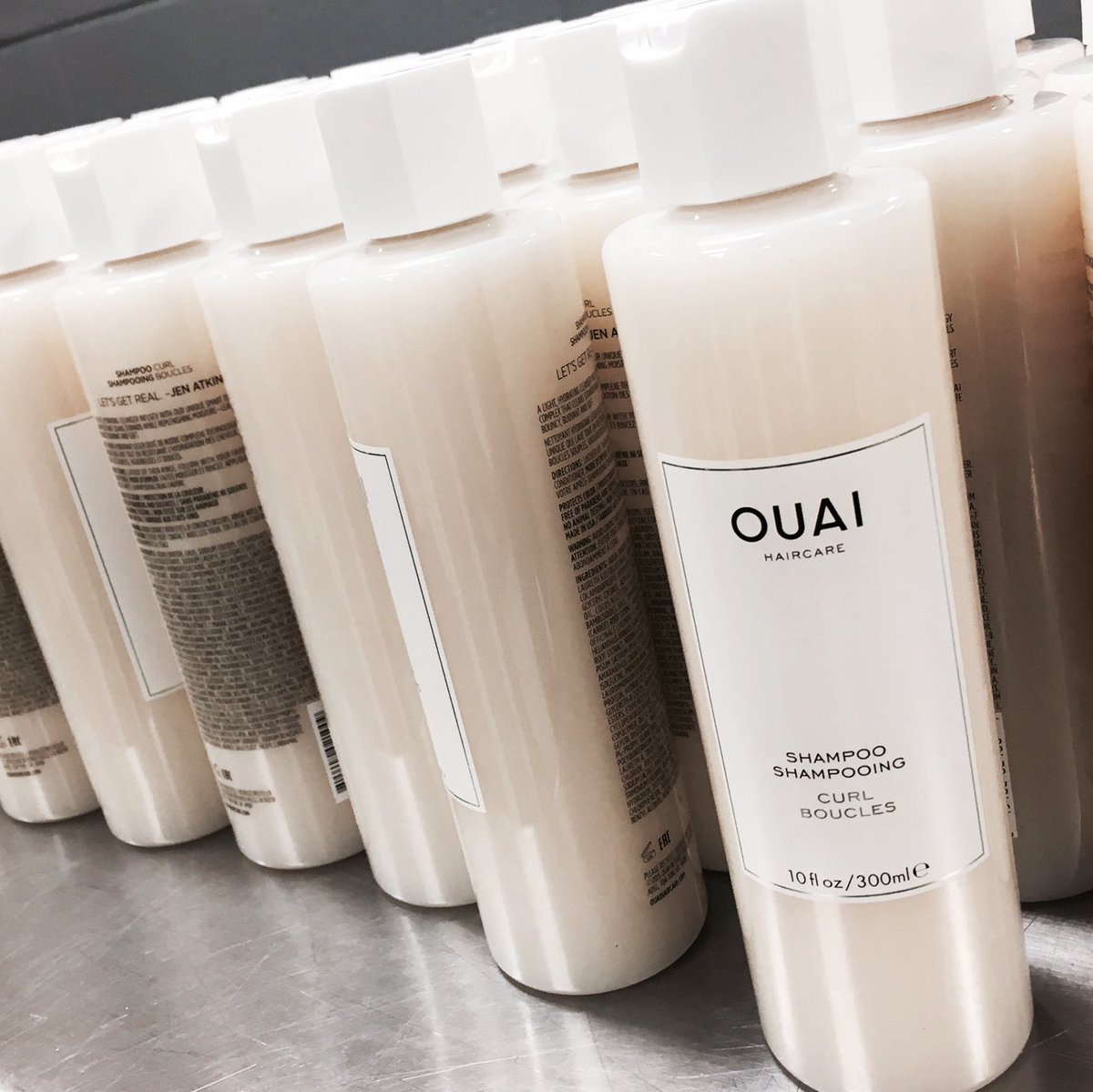 theouai's tweet photo. Live from the production line... it's our epic shampoo. 👊🌸✨ #OurOUAI https://t.co/X8B7IPtI8G