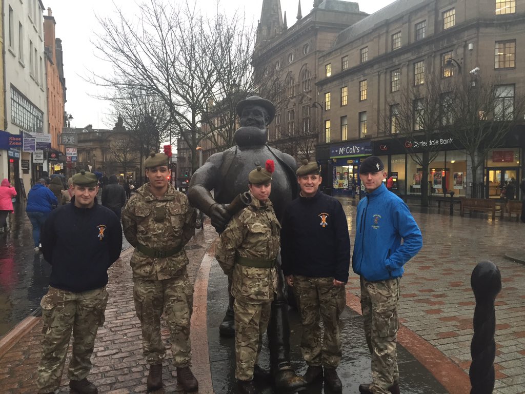 GiannMoore1992's tweet photo. Desperate Dan @DundeeCouncil  team photo @106BNREME @ARHighlandTour #RainingEveryDay https://t.co/Mr4XFDVruH