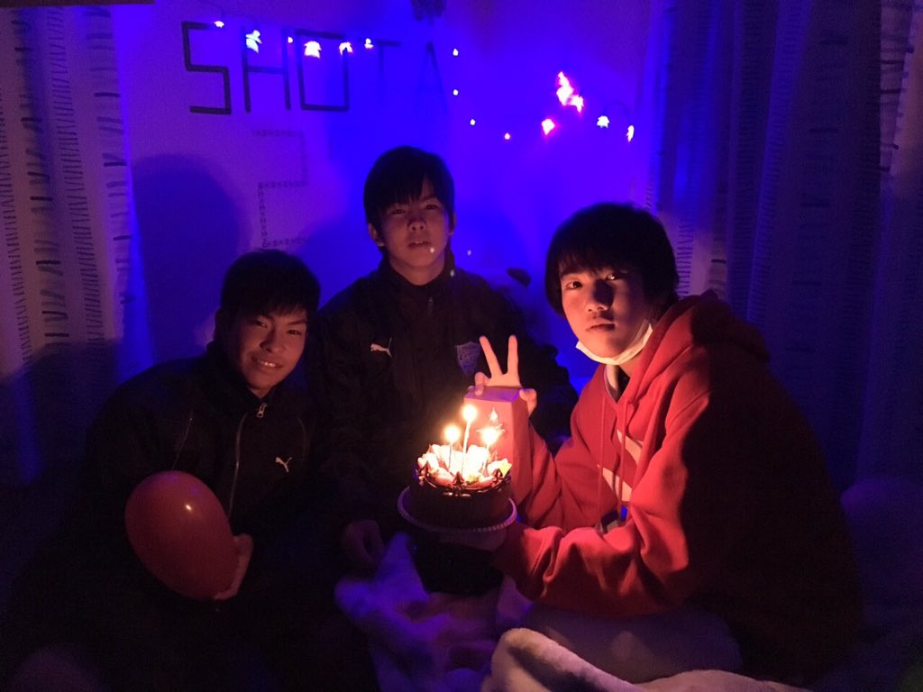 Realshtparty27's tweet photo. My birthday

凌とたいきに祝ってもらいました😚

メッセージくれた人本当にありがとう😂感動しました😭

プレゼントめっちゃ豪華やったし、焼肉食ったし最高の誕生日‼️😁

まだまだこれからや💓もっと楽しみまーす😳 https://t.co/6LIXsQcDch