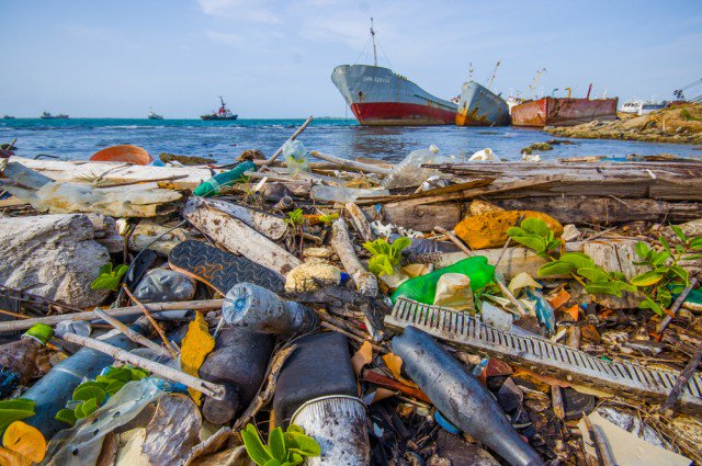 More plastic than fish in the oceans by 2050: new study featuring our work for @WEF  snip.ly/ux9I