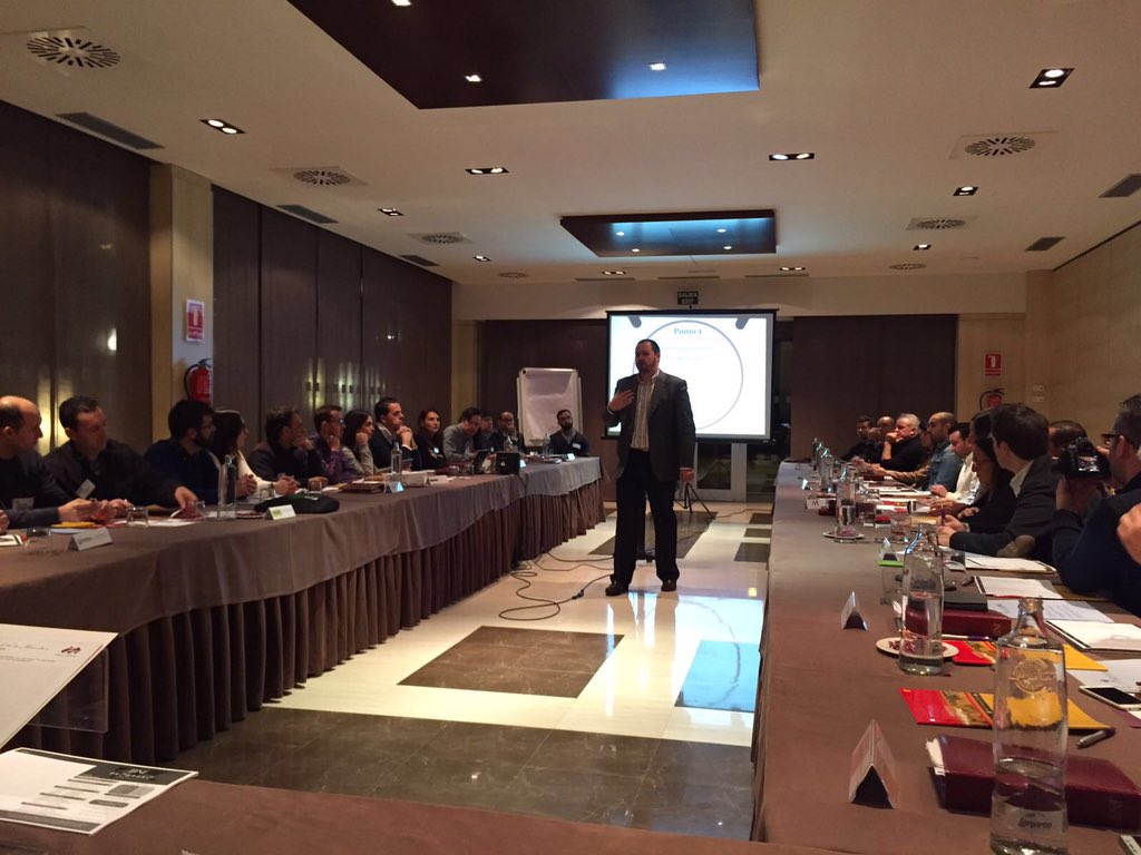 anunorod's tweet photo. Esta mañana hemos hablado de la importancia del #MarketingRelacional con más de 40 empresarios en @BNIProgresoGR https://t.co/HVI79DYKt2