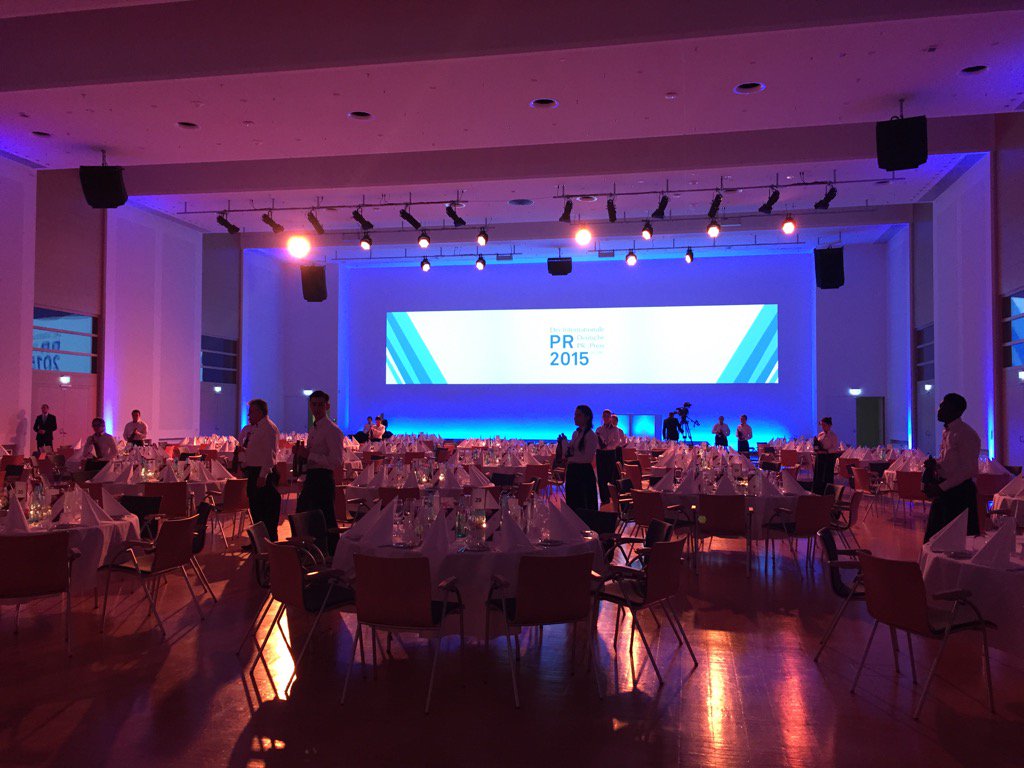 Gleich startet der #PRPreis 2016 in Frankfurt <a href="/DPRGde/">DPRG</a> <a href="/prreport_de/">PR Report</a> <a href="/MSL_Germany/">MSL Germany</a> #PR