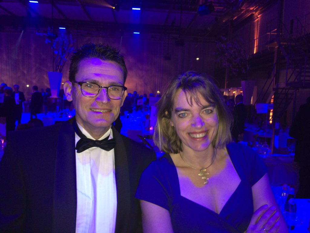 Woonwenz op galafeest Best Managed compagny