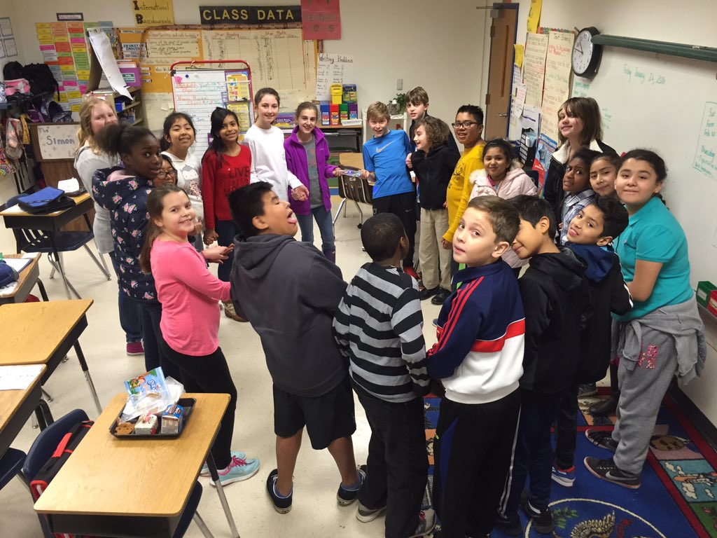 simonsayshpes's tweet photo. Students learning to make their own series and parallel circuits using an electric stick! https://t.co/1dsRg2rZ9z